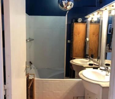 Rive Droite House | chambre chez particulier avec SDB et étage indépendant