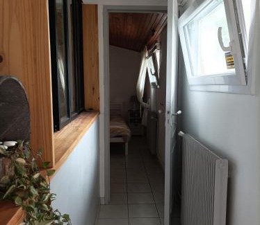 Merignac House | Chambre cosy et salle d'eau dans maison Mérignac Arlac