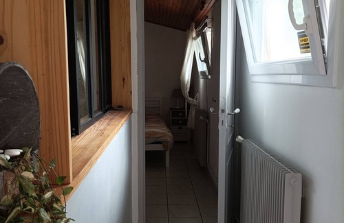 Merignac Bed & Breakfast | Chambre Cosy et Salle D'eau Indépendantes Dans Maison au Calme à Merignac Arlac
