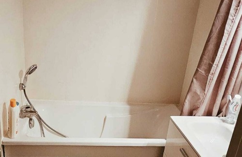 Nevers Bed & Breakfast | Chambre D'hôte Calme et Cosy, à 3min de la Gare, Avec un Grand lit de 160cm