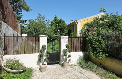 La Roque-d'Antheron Bed & Breakfast | Chambre d'hôte Mas de Silvacane