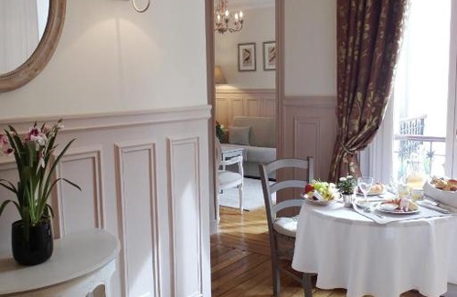 Paris City Center Bed & Breakfast | Chambre d hôte : Louvre Elegant Apt Suite