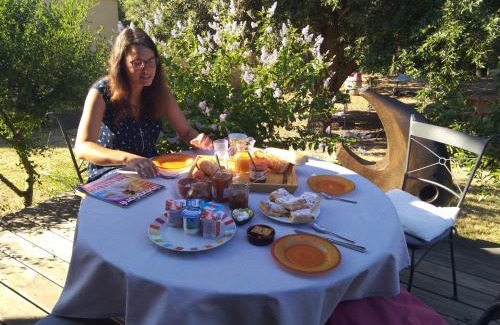 Arzens Bed & Breakfast | Chambre d’Hôtes Neptune Wood