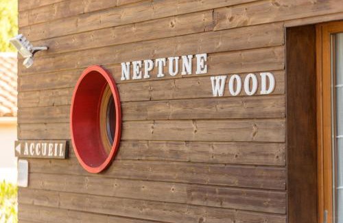 Arzens Bed & Breakfast | Chambre d’Hôtes Neptune Wood