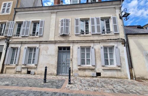 Chateauroux Bed & Breakfast | Chambre "Diane" avec salle d'eau privative et petit-déjeuner à Châteauroux - FR-1-591-602