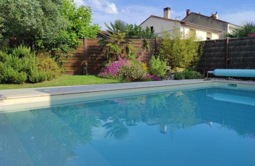 Talence Bed & Breakfast | Chambre direct piscine