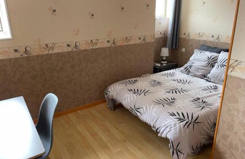 Chatellerault House | Chambre double avec WiFi châtellerault