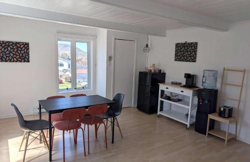 Pohenegamook House | Chambre du Loup-Malsom-Wolf
