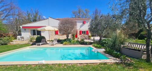 Saint-Cezaire-sur-Siagne House | Chambre d'Hôtes "Au Clos des Redonnets" avec Piscine