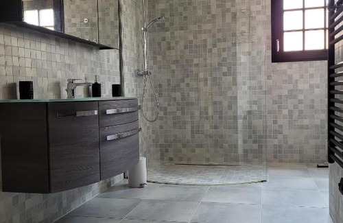 Saint-Genis House | Chambre d'hôte à la villa René