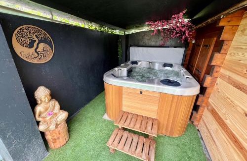 Vanzy Bed & Breakfast | Chambre indépendante avec jacuzi et climatisation