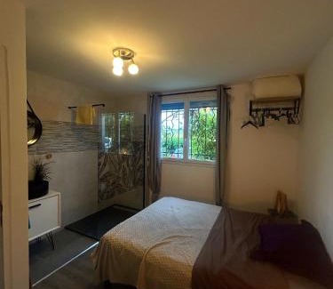 Saint-Vite House | Chambre le Dor