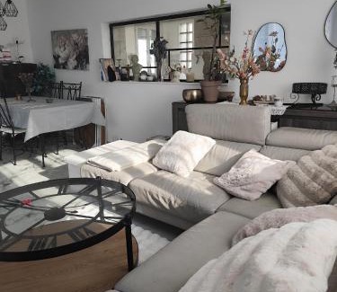 Arnouville House | Chambre proche Paris, 15min aéroports Bourget Roissy et Villepinte Parc des expositions