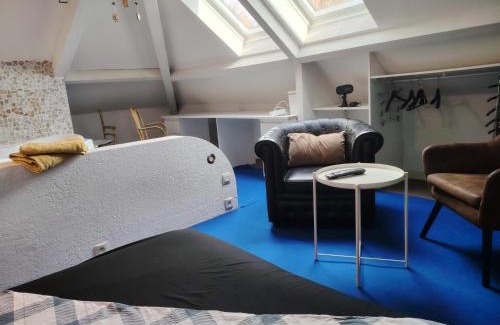 Benesse-Maremne House | Chambre Suite Zen Baignoire sous les toits