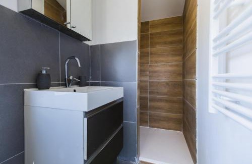 Lagnes Bed & Breakfast | Chambre Voile de soie - Homestay - chez Manon en Luberon
