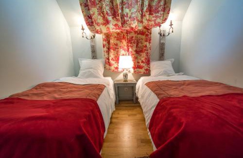 Chenehutte-Treves-Cunault Bed & Breakfast | Chambres d'Hôtes Manoir de Montecler