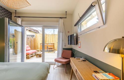 Merignac Bed & Breakfast | Chambres d'hôtes avec jacuzzi privatif uniquement pour le studio