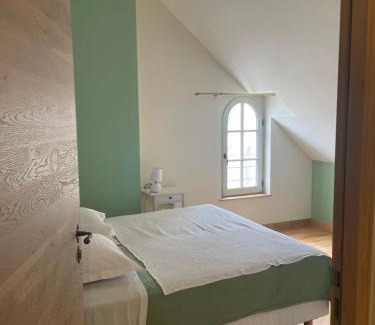 La Chapelle-sur-Loire House | Chambres privées au dessus du restaurant Nuances