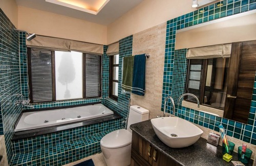 Kayiavir Plungdung Hotel | Chamong Chiabari