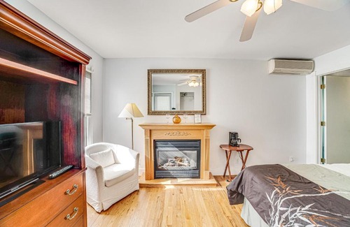 Hammondsport Apartment | Champagne House Studios