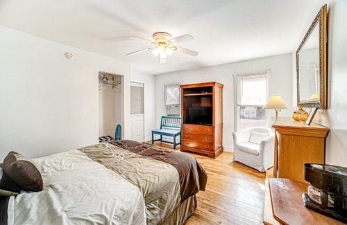 Hammondsport Apartment | Champagne House Studios
