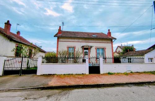 Auxerre House | Champoulains - Séjour à Auxerre