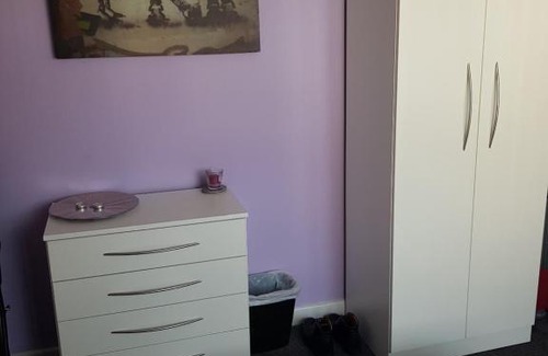 East Kilbride Apartment | Chanders hoosev
