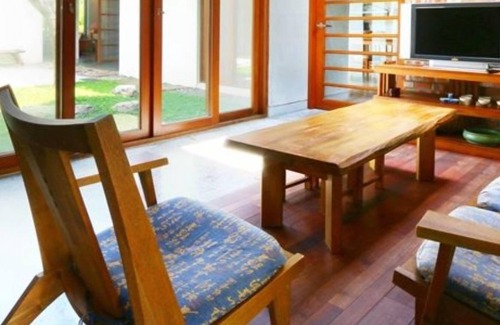 Zhuangwei Bed & Breakfast | Chang House