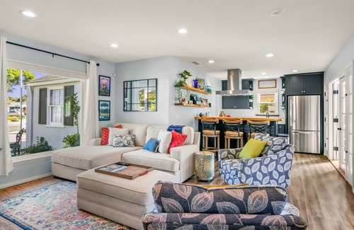 Ventura House | Channel House - Midtown: A/C, Sunroom, and Guest Cottage. Close to everything!
