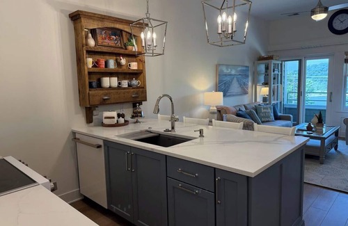 Grand Haven Condo | Channelside Getaway, Luxury Condo on Boardwalk