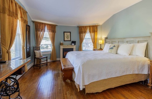 Lookout Mountain Bed & Breakfast | Chanticleer Inn Bed & Breakfast
