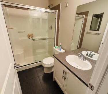 Southwest Edmonton House | Chappelle Comfort Unique Retreat with AC