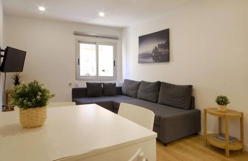 Collblanc y La Torrassa Apartment | Charming apartment near Barcelona