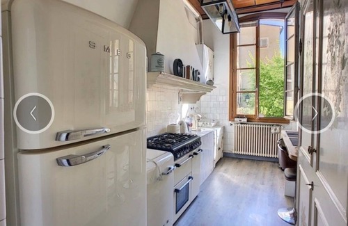 Couronne Urbaine Apartment | Character apartment, historic center