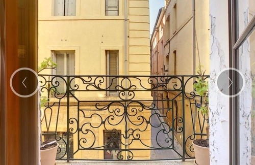 Couronne Urbaine Apartment | Character apartment, historic center