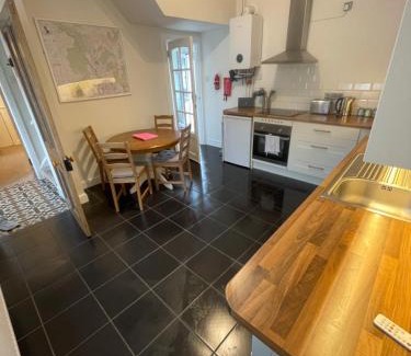 Moffat House | Character cottage in centre of Moffat