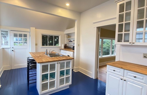 Grandview-Woodland House | Character Home -Commercial Drive Neighbourhood