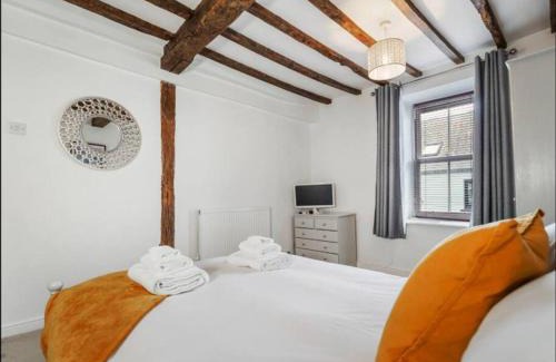 Aberystwyth House | Characterful 3 Bedroom Cottage