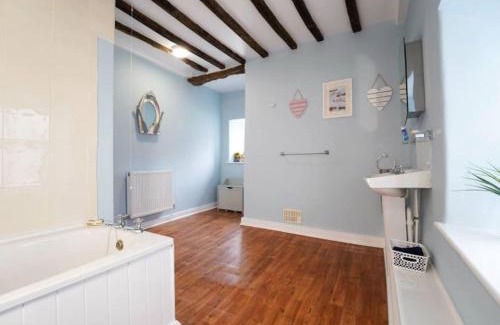 Aberystwyth House | Characterful 3 Bedroom Cottage