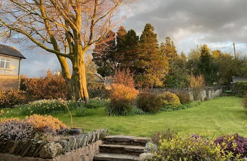 Lowick Cottage | Characterful & spacious C17th cottage. 3 Bed. Pet friendly. Rural tranquillity.