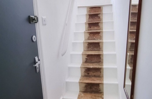 Harlesden Apartment | Characterful west London 1BR flat split over two levels with roof terrace