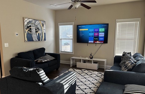 Dallas House | Charis Summer Home