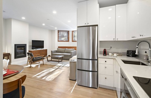 Fenway–Kenmore Apartment | Charlesgate Suites