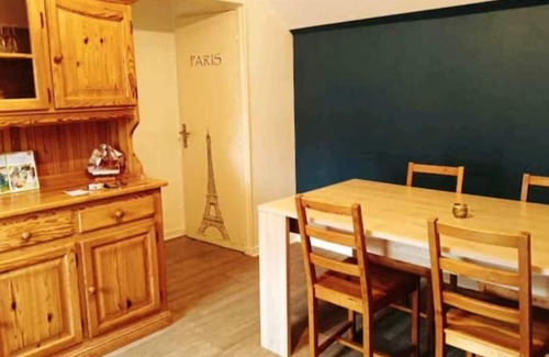 Charleville-Mezieres Apartment | Charleville Roof downtown