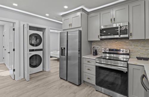 Charlotte House | Charlotte Retreat Luxury 4BR Heaven
