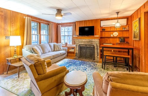 Waynesville House | Charlotte's Cabin