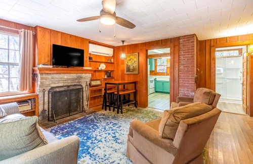 Waynesville House | Charlotte's Cabin