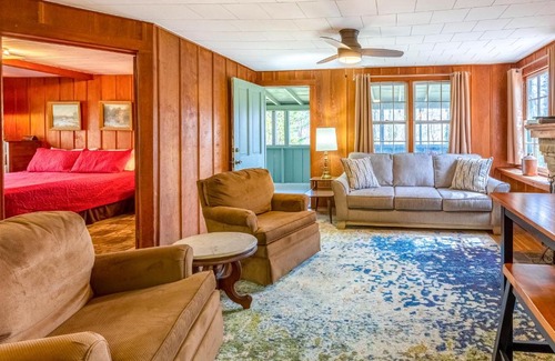 Waynesville House | Charlotte's Cabin