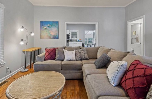 Dunean House | Charlotte's Webb-- Monthly Rental 3 mi to Downtown