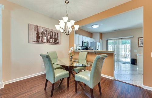 Charlotte House | Charlotte Townhome w/Deck: 18 Mi to Downtown!